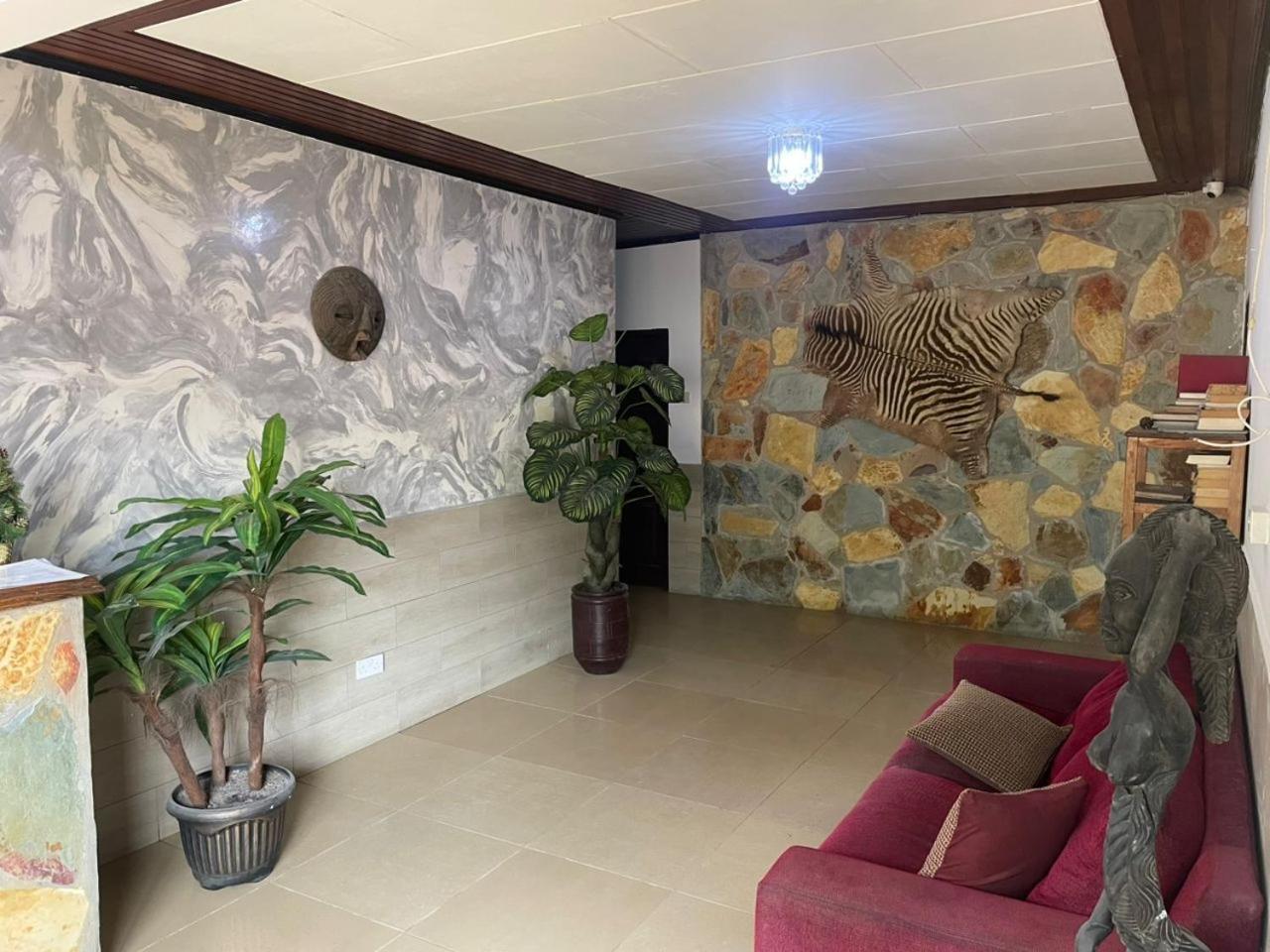 Omanye Lodge Accra Eksteriør billede